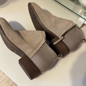 Pair on Womens gray taupe ankle boots size 8. New condition. Worn once.